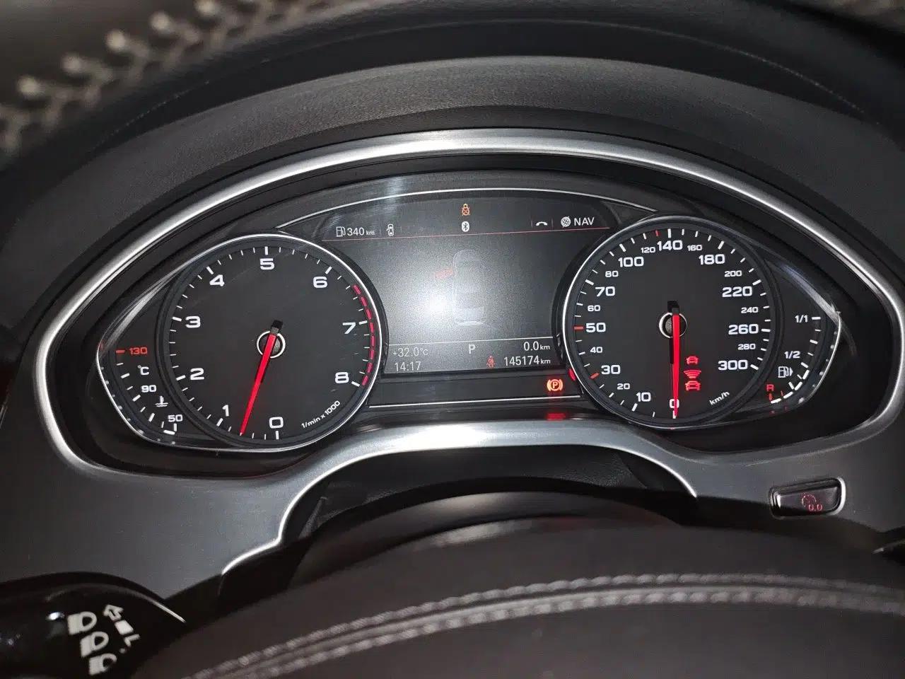 Audi A8 2011 A8L W12 6.3 FSI quattro — миниатюра 11