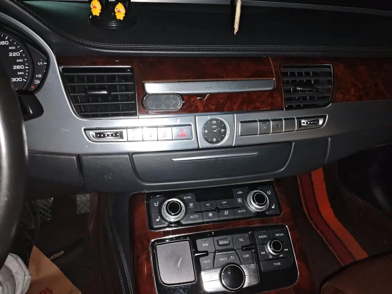 Audi A8 2011 A8L W12 6.3 FSI quattro — миниатюра 13