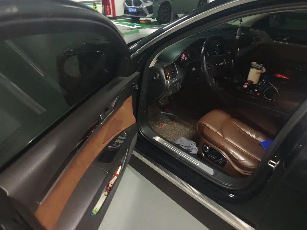 Audi A8 2014 A8L 45 TFSI quattro Comfort model — миниатюра 16