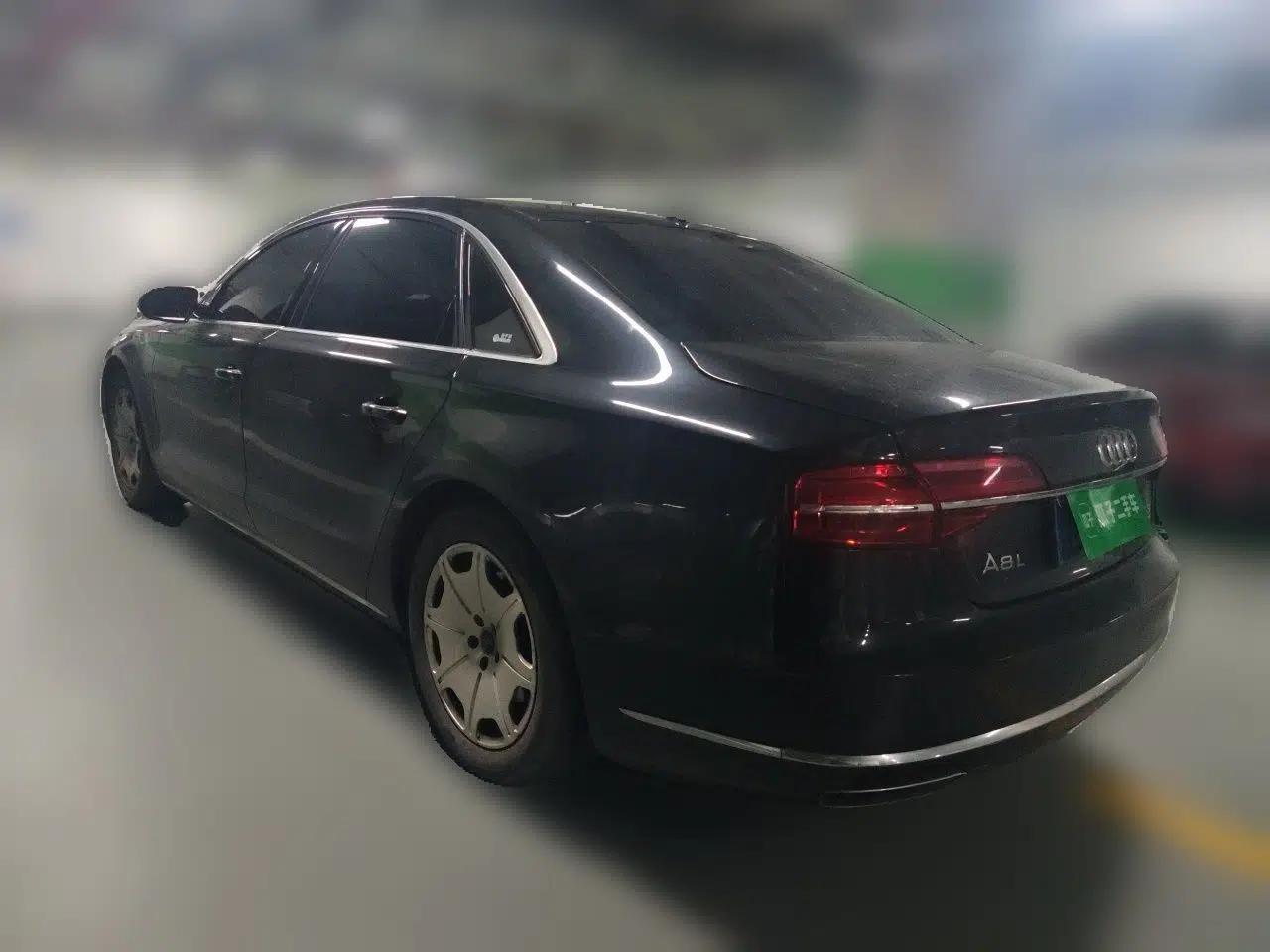 Audi A8 2014 A8L 45 TFSI quattro Comfort model — миниатюра 4