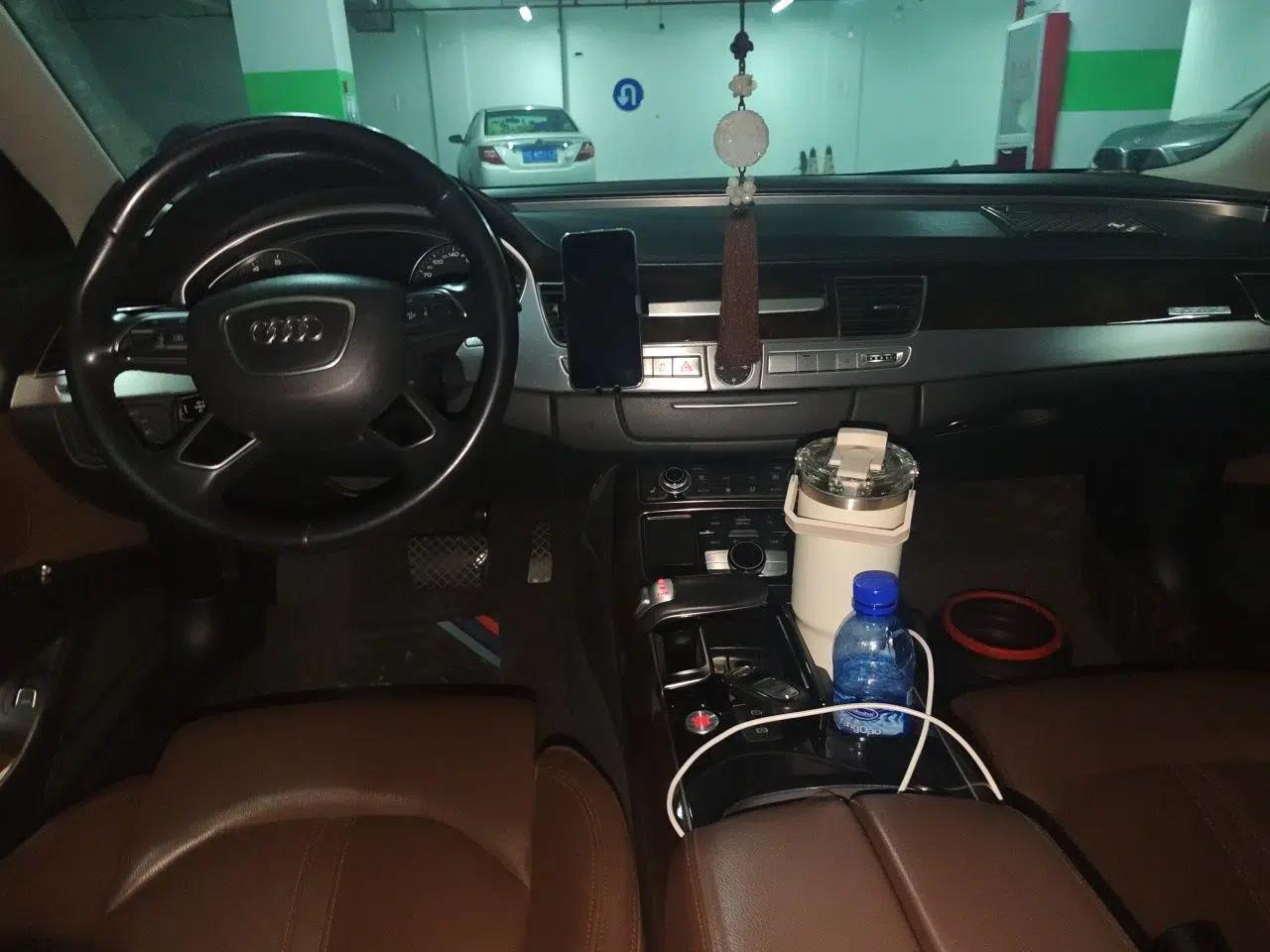 Audi A8 2014 A8L 45 TFSI quattro Comfort model — миниатюра 9