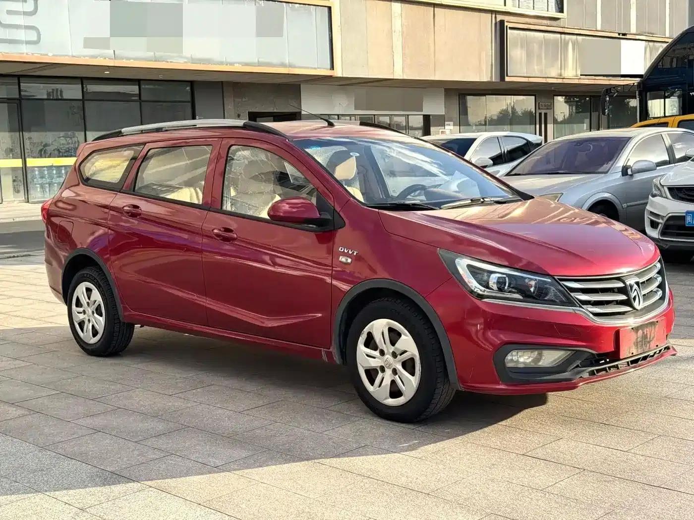 Baojun 310W 2017 1.5L Manual Comfort Model (National V Emission Standard) — миниатюра 2