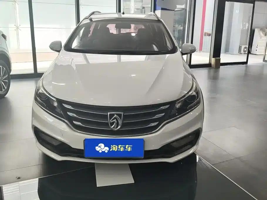Baojun 310W 2017 1.5L Manual Fashion Edition (National V Emission Standard) — миниатюра 2