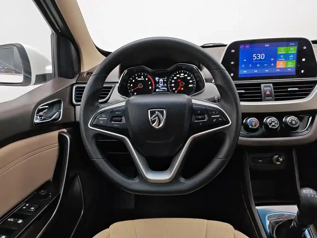 Baojun 310W 2017 1.5L Manual Deluxe Edition (National V Emission Standard) — миниатюра 11