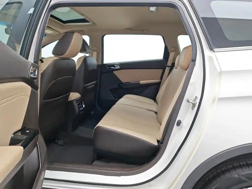 Baojun 310W 2017 1.5L Manual Deluxe Edition (National V Emission Standard) — миниатюра 15