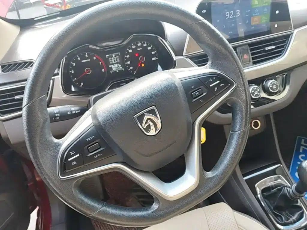 Baojun 310W 2017 1.5L Manual Fashion Edition (National V Emission Standard) — миниатюра 11