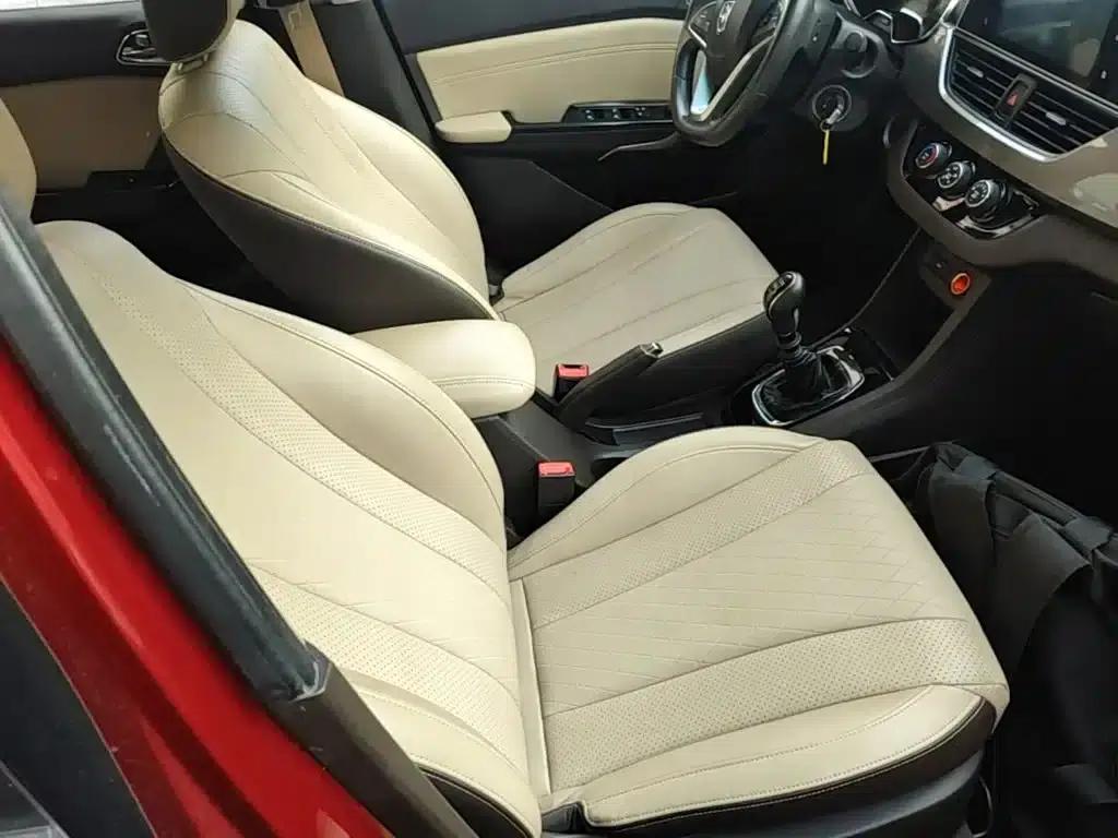 Baojun 310W 2017 1.5L Manual Fashion Edition (National V Emission Standard) — миниатюра 25