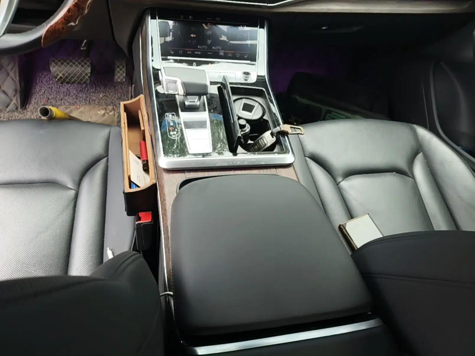 Audi Q7 2023 45 TFSI quattro S line Sport model — миниатюра 16