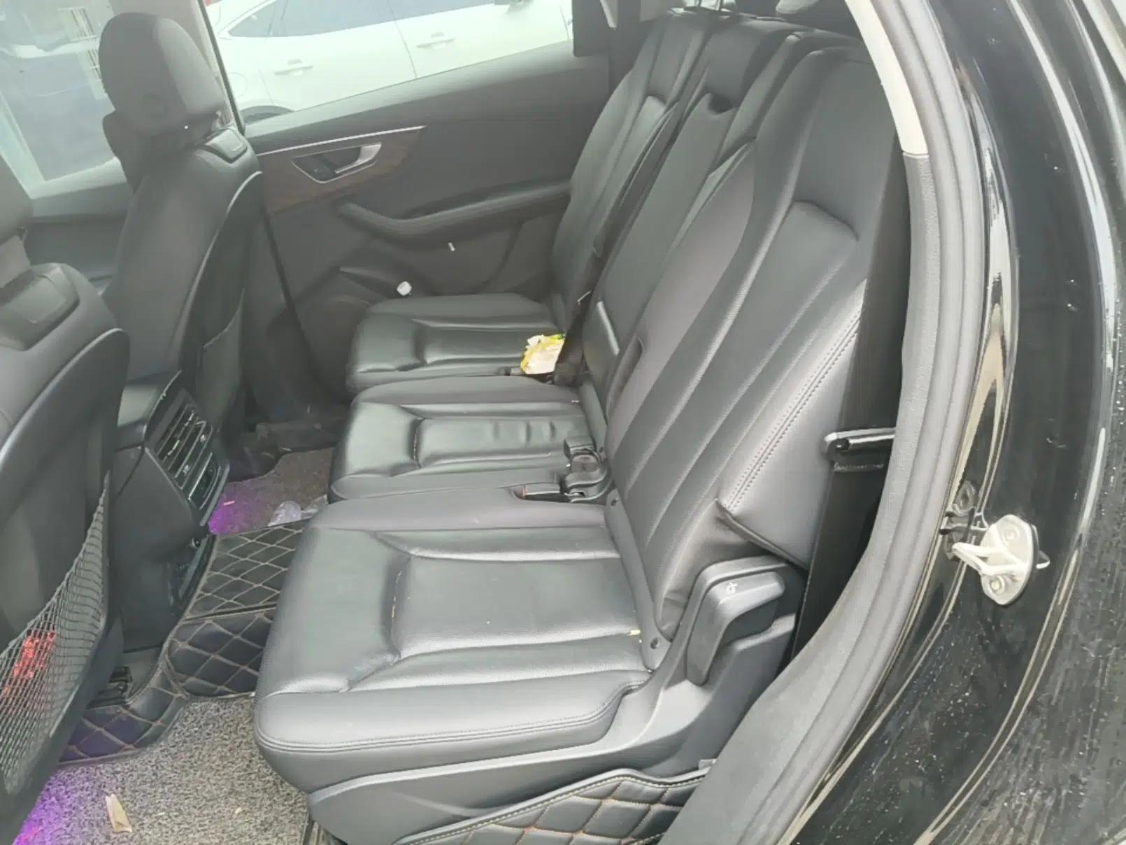Audi Q7 2023 45 TFSI quattro S line Sport model — миниатюра 20