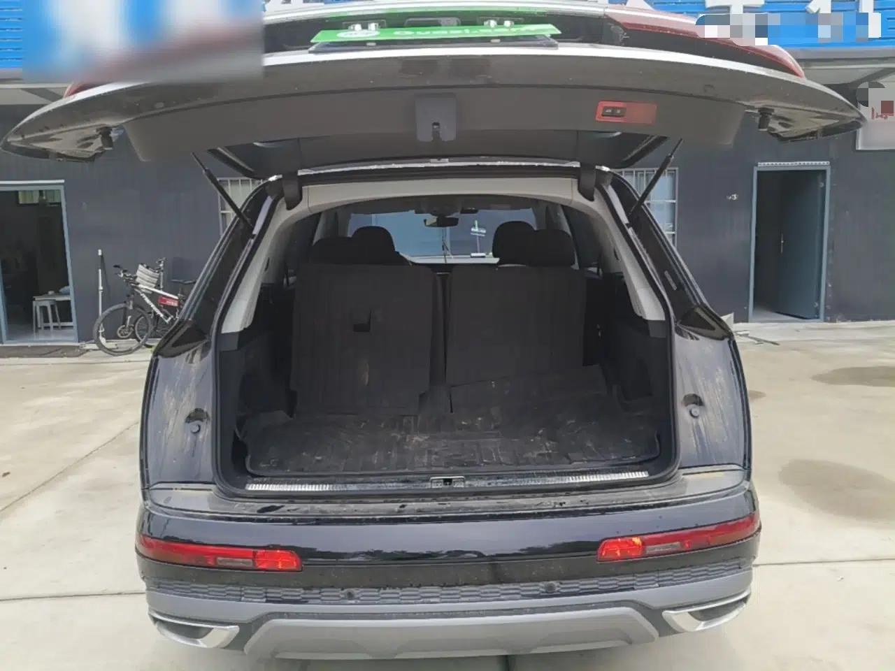Audi Q7 2023 45 TFSI quattro S line Sport model — миниатюра 22