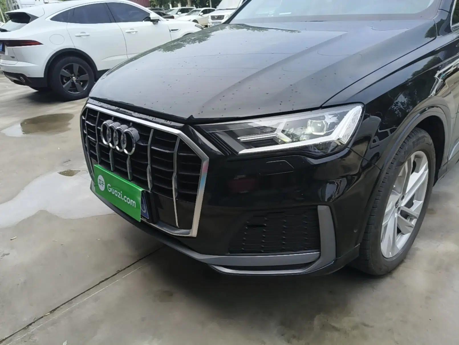 Audi Q7 2023 45 TFSI quattro S line Sport model — миниатюра 8
