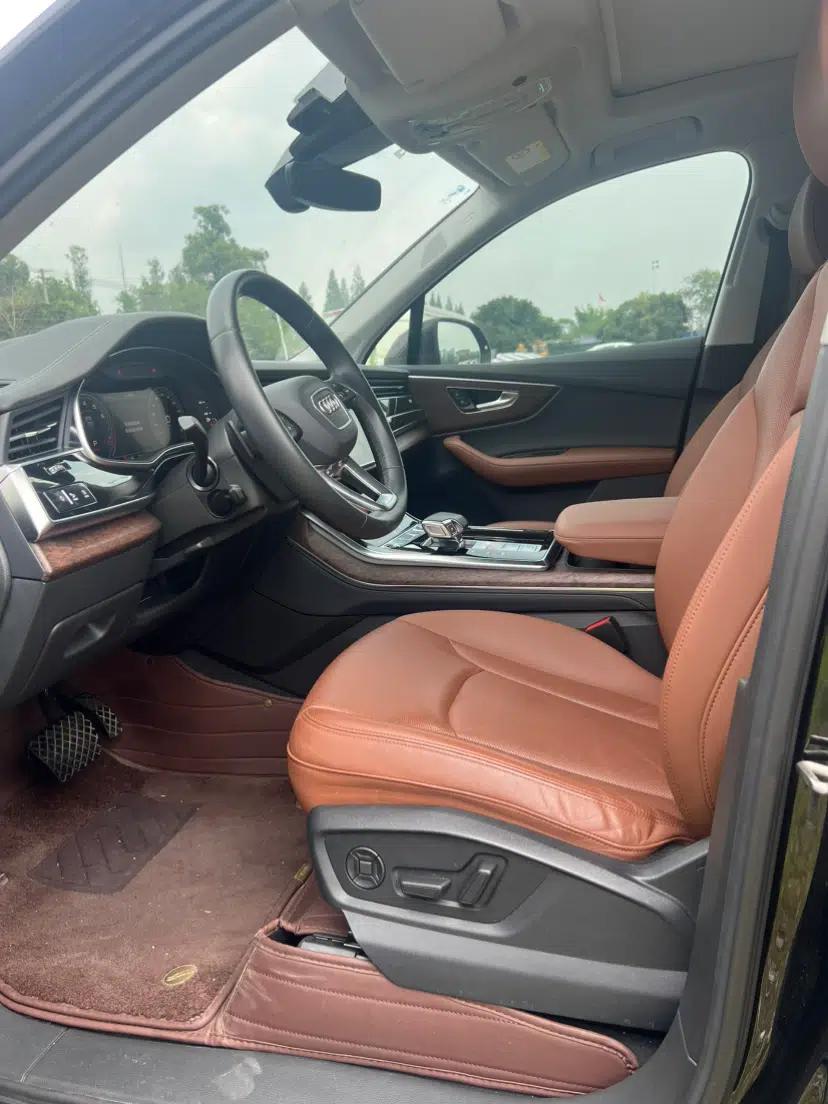 Audi Q7 2022 55 TFSI quattro S line Sport model — миниатюра 12