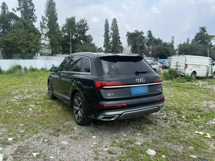 Audi Q7 2022 55 TFSI quattro S line Sport model — миниатюра 5