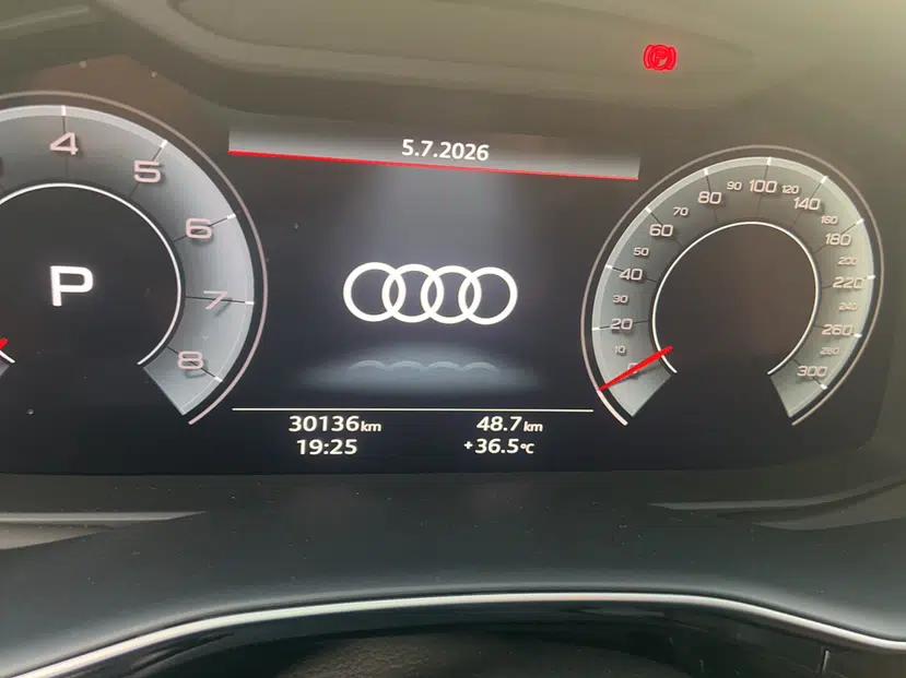 Audi Q7 2022 55 TFSI quattro S line Sport model — миниатюра 10