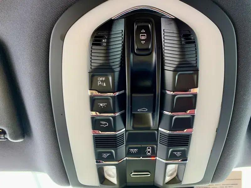 2023 Macan Facelift Macan 2.0T — миниатюра 8