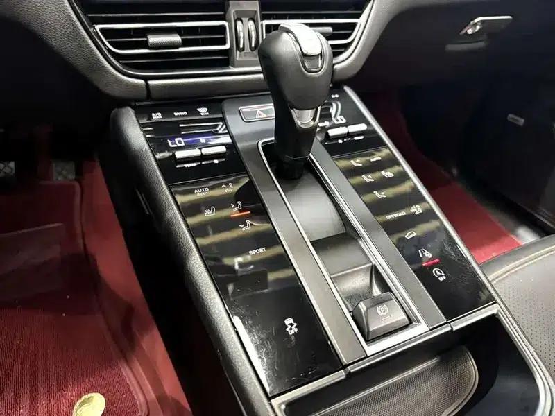 2023 Macan 2.0T — миниатюра 16