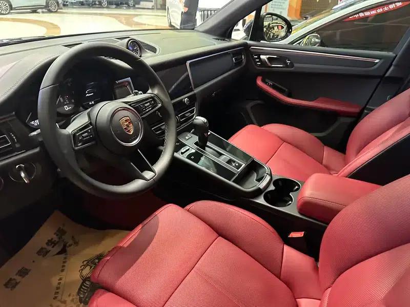2022 Macan 2.0T — миниатюра 11