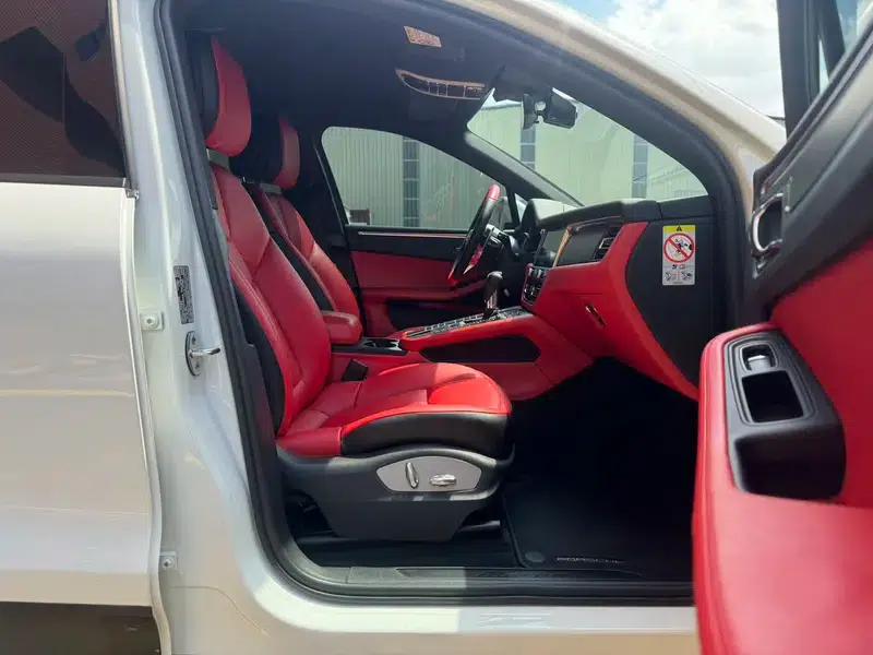 2020 Macan 2.0T — миниатюра 23