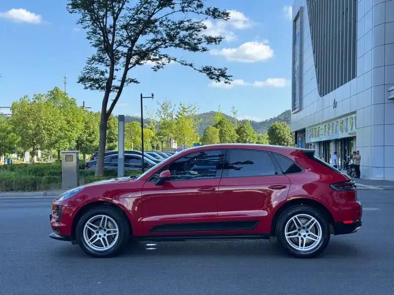 2019 Macan 2.0T Factory Custom Edition — миниатюра 4