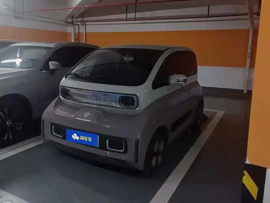 Baojun KiWi EV 2023 Smart Luxury Edition (Lithium Iron Phosphate) — миниатюра 1