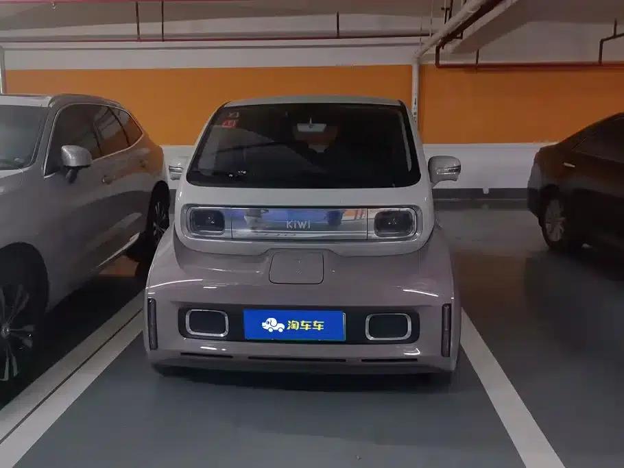 Baojun KiWi EV 2023 Smart Luxury Edition (Lithium Iron Phosphate) — миниатюра 2