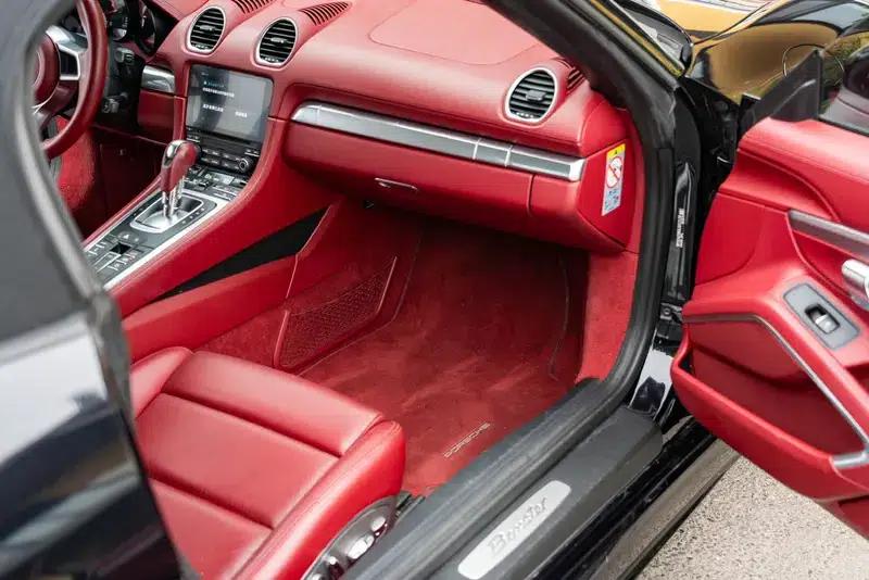 2020 Porsche 718 Boxster 2.0T — миниатюра 13