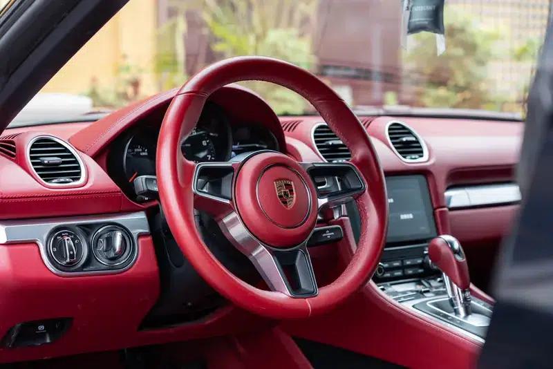 2020 Porsche 718 Boxster 2.0T — миниатюра 22