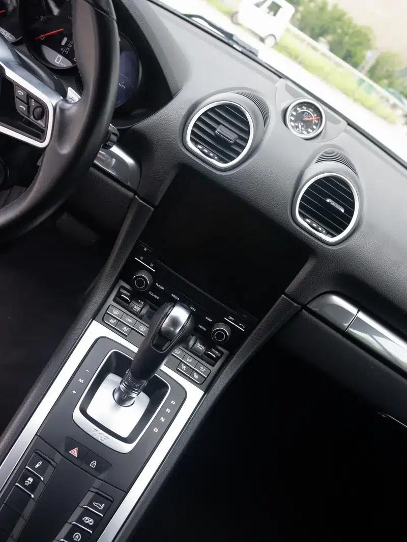 Porsche 718 Cayman 2020 2.0T — миниатюра 11