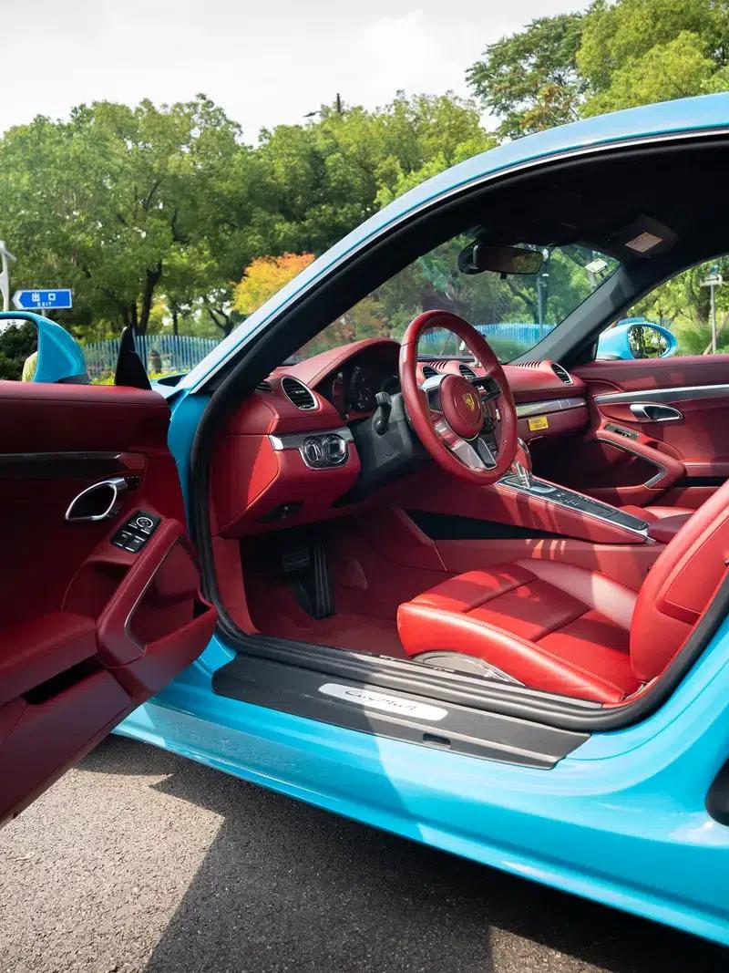 Porsche 718 Cayman 2018 2.0T — миниатюра 8