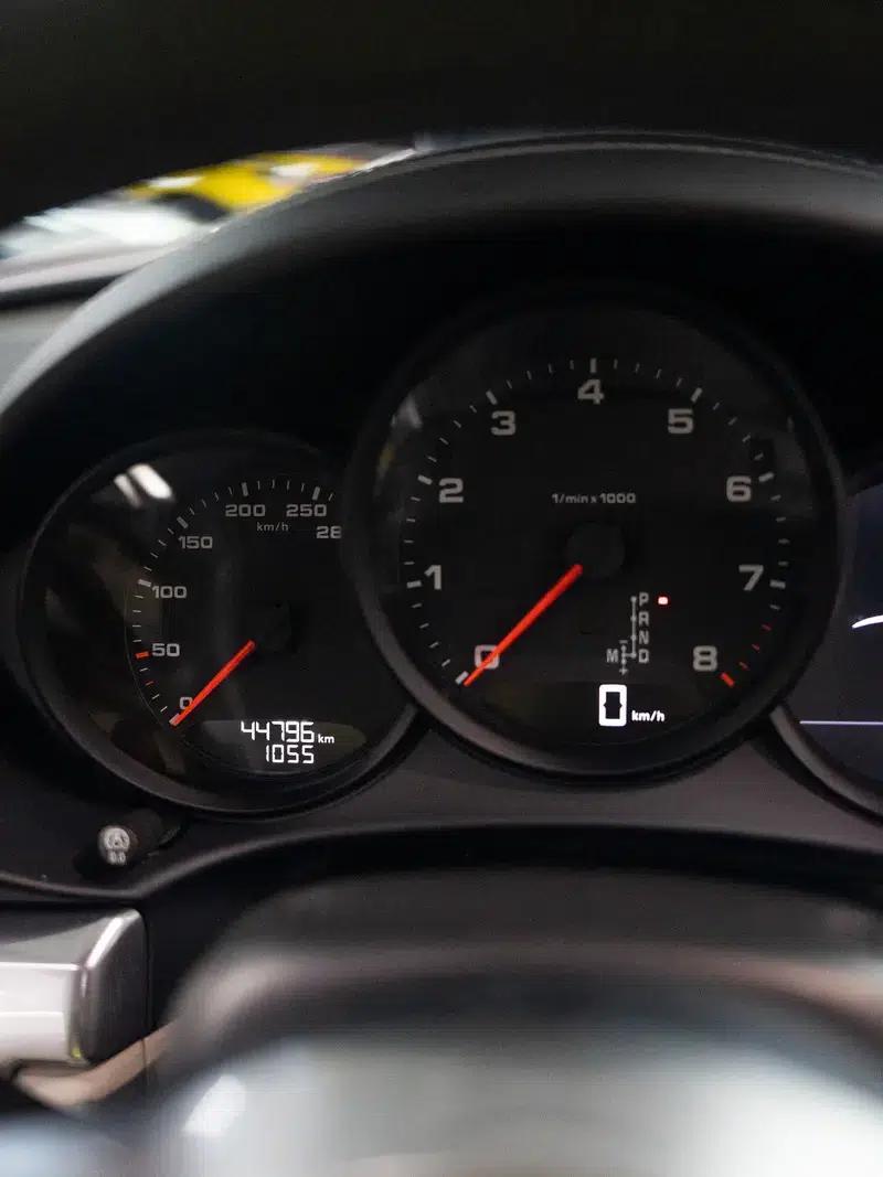 2022 Porsche 718 Boxster 2.0T — миниатюра 11