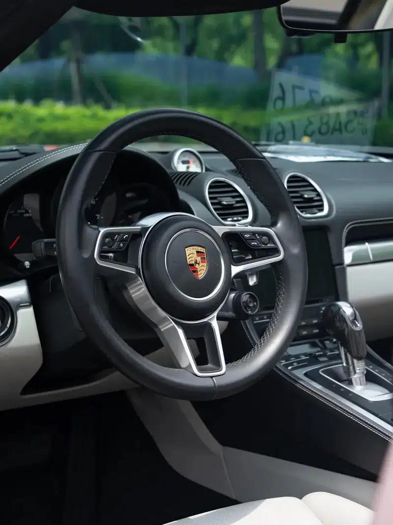 2022 Porsche 718 Boxster 2.0T — миниатюра 12