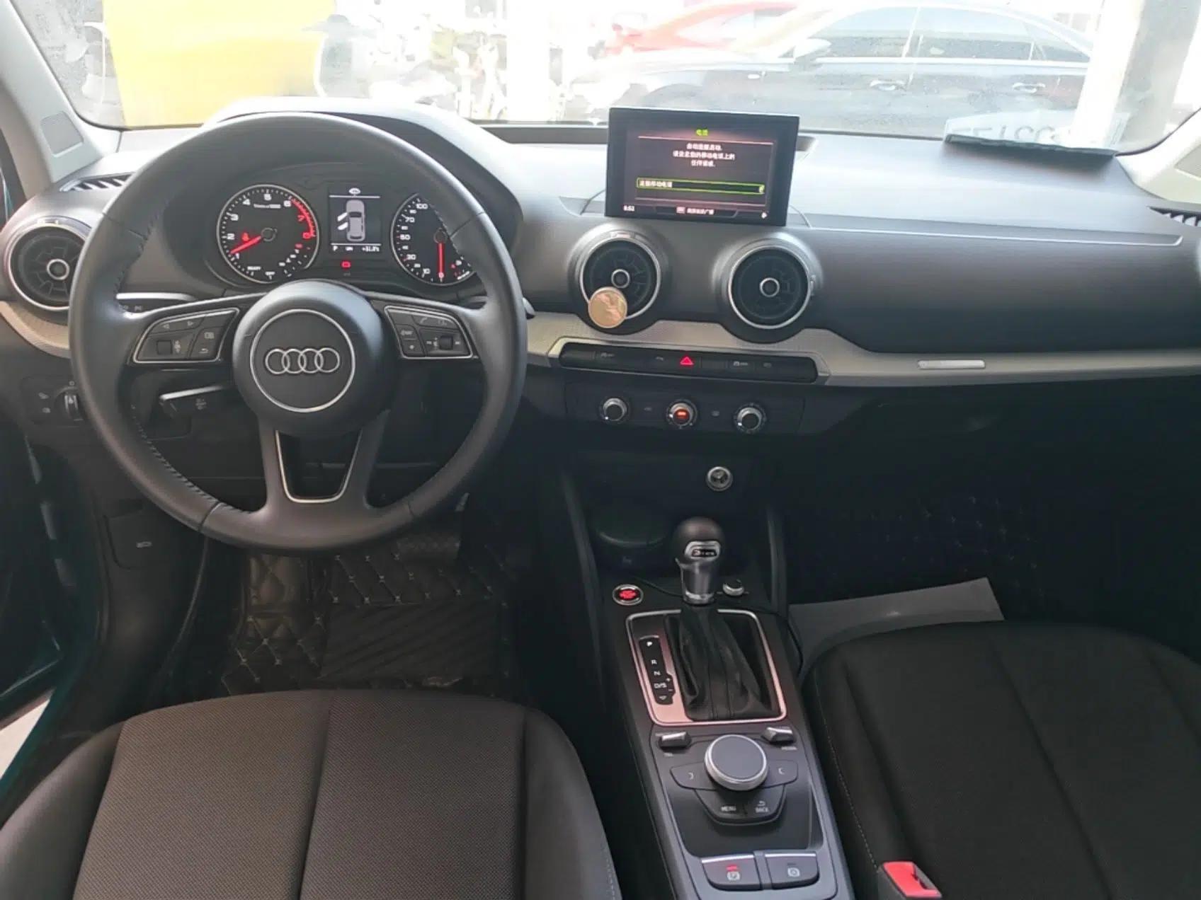 Audi Q2L 2020 35 TFSI Ambition Dynamic Edition — миниатюра 12