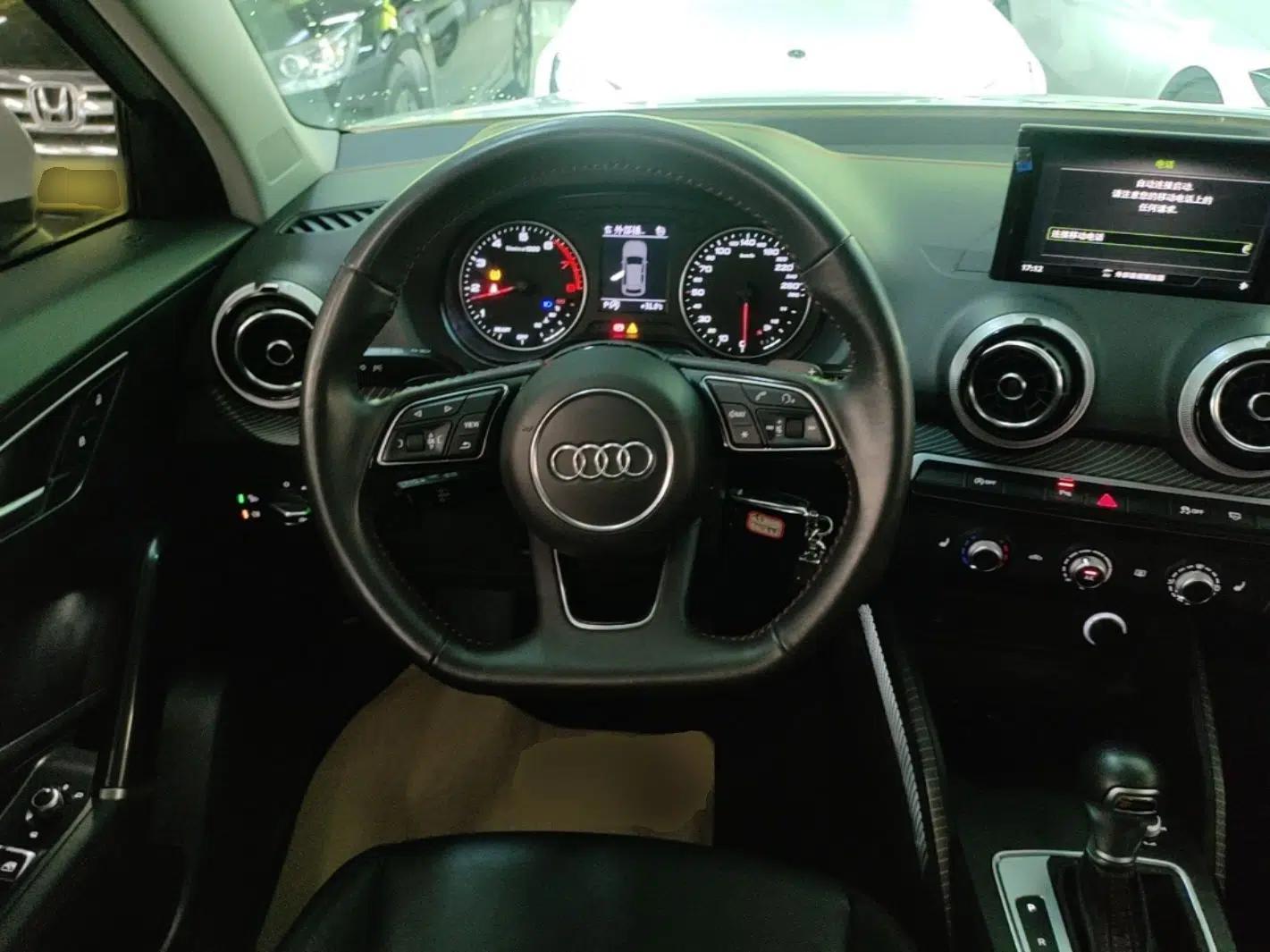 Audi Q2L 2022 35 TFSI Progressive Dynamic Edition — миниатюра 13
