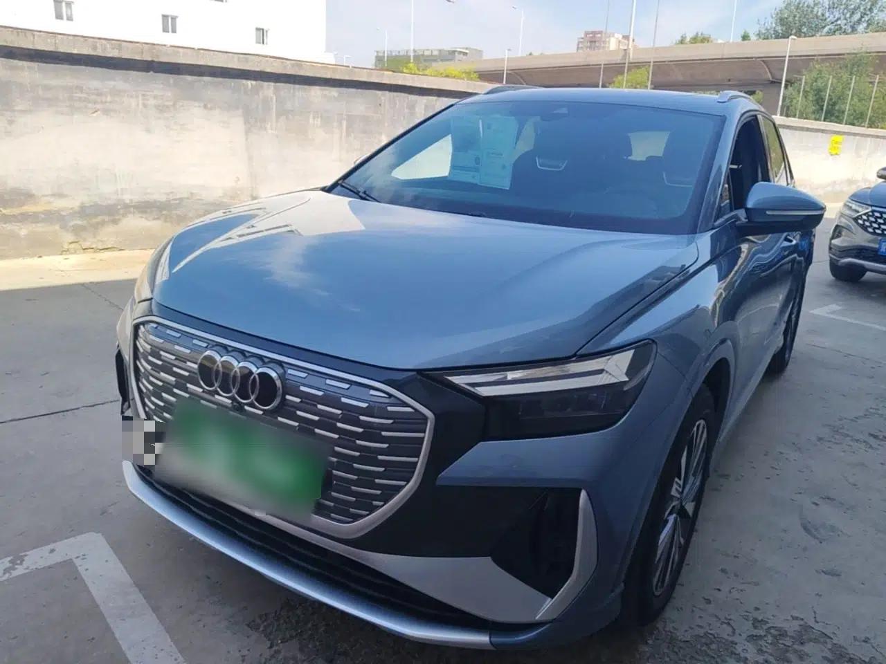 Audi Q4 e-tron 2022 40 e-tron Adventure Edition — миниатюра 1