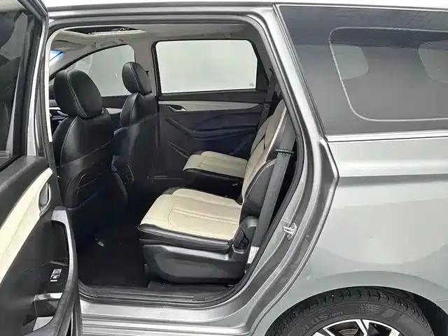 Baojun 360 2018 1.5L Manual Deluxe Edition (National V Emission Standard) — миниатюра 8