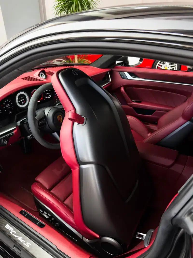 2022 Porsche 911 Turbo S 3.7T — миниатюра 16
