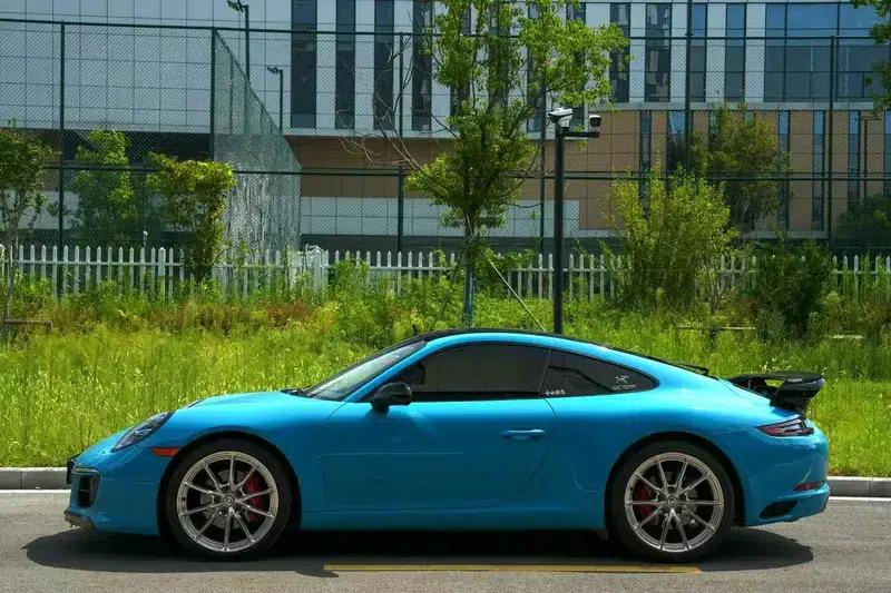 2017 Porsche 911 Carrera GTS 3.0T — миниатюра 3