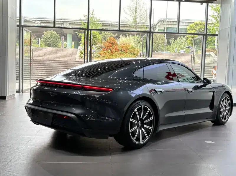 2022 Taycan Facelift — миниатюра 7