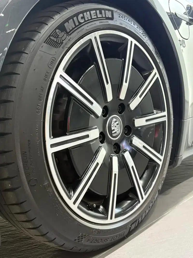2022 Taycan Facelift — миниатюра 10