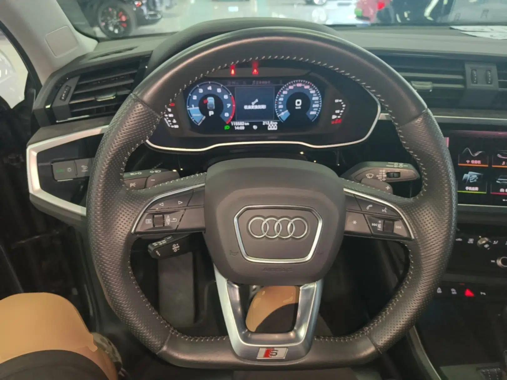 Audi Q3 Sportback 2020 40 TFSI Fashion Model — миниатюра 13