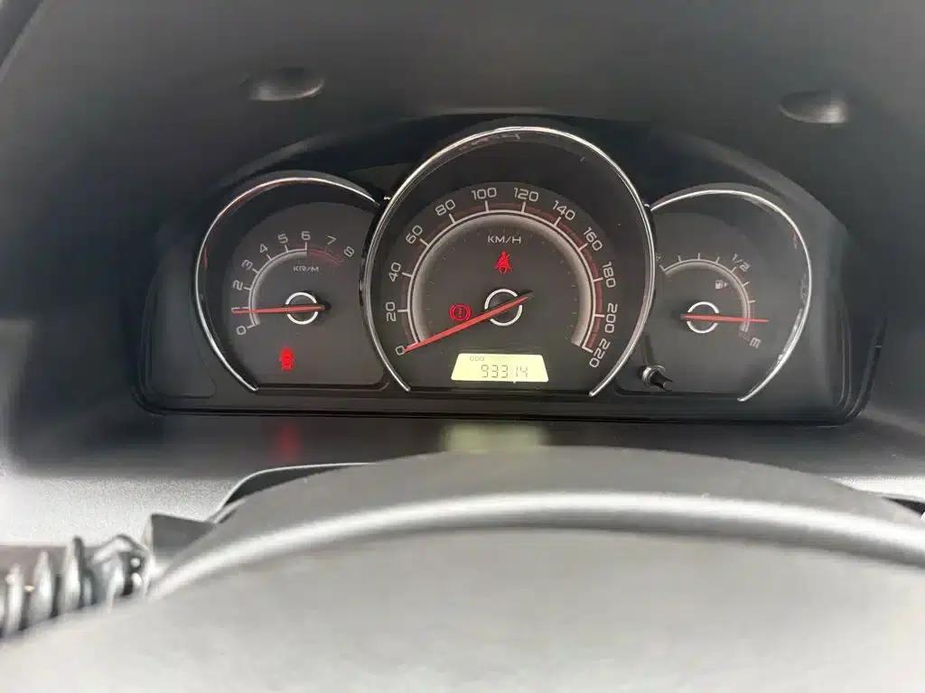 Baojun 630 2013 1.5L Manual Comfort Model — миниатюра 4
