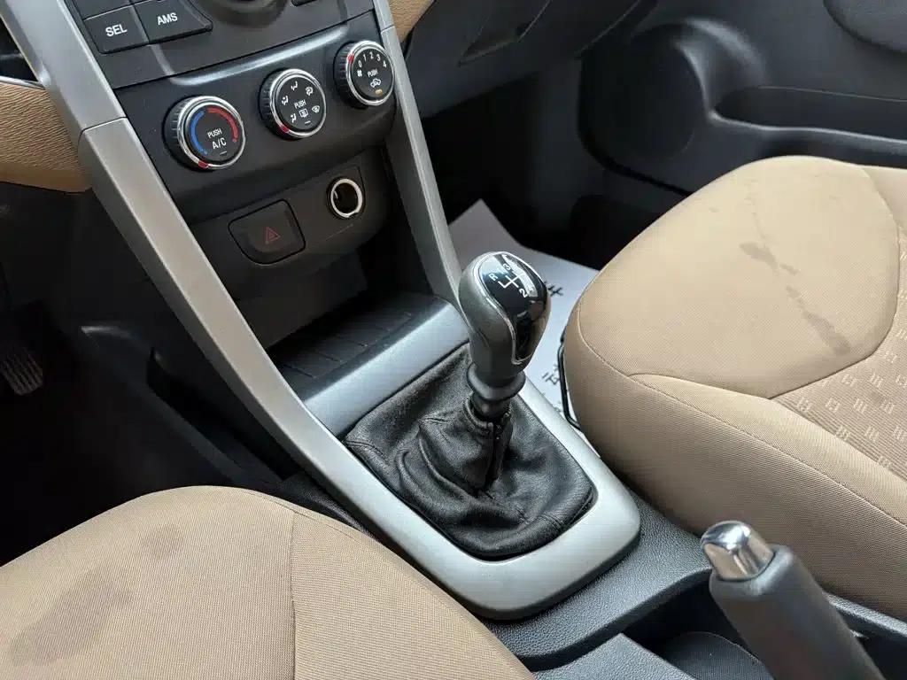 Baojun 630 2013 1.5L Manual Comfort Model — миниатюра 5