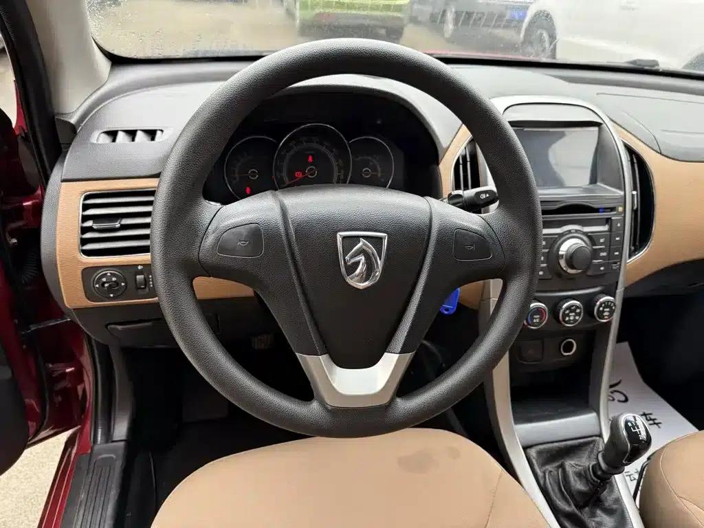 Baojun 630 2013 1.5L Manual Comfort Model — миниатюра 6