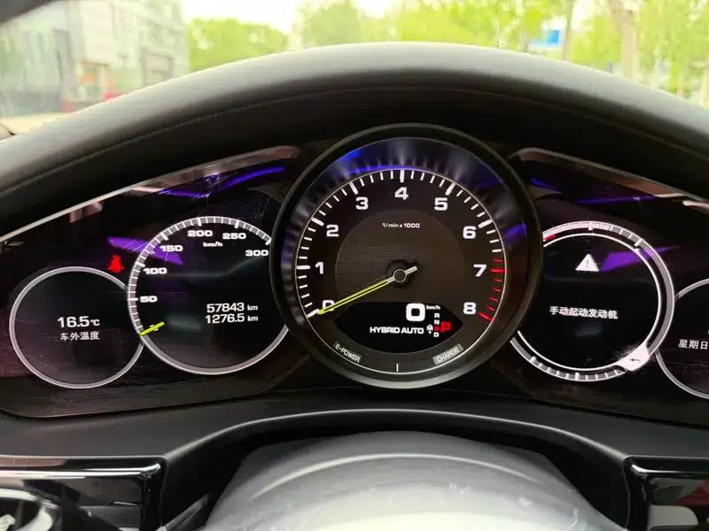 2017 Panamera E-Hybrid, Panamera 4 E-Hybrid Executive Long Wheelbase 2.9T — миниатюра 20