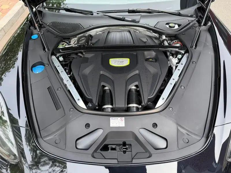 2017 Panamera E-Hybrid, Panamera 4 E-Hybrid Executive Long Wheelbase 2.9T — миниатюра 6
