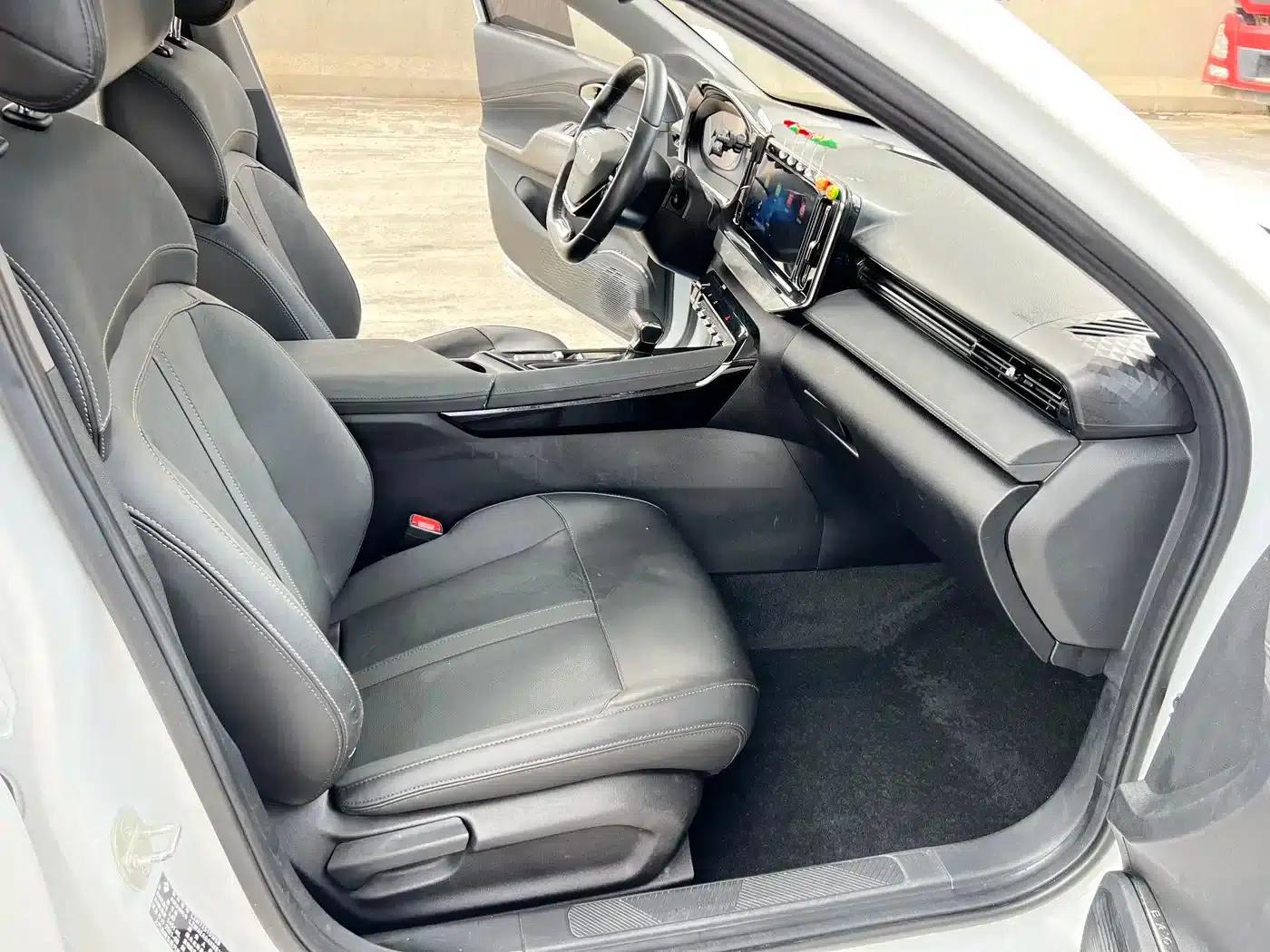 Baojun Valli 2021 1.5T Nagqu Fanxing CVT Flagship Edition — миниатюра 16
