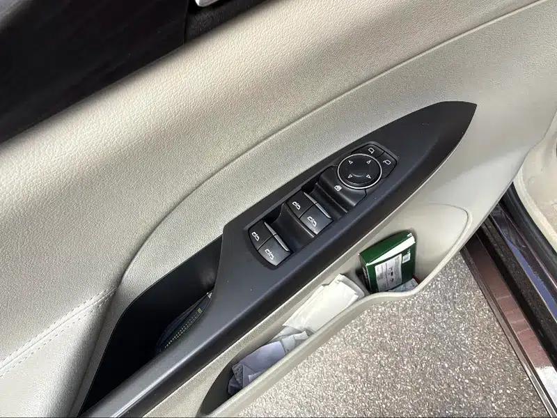 Buick GL8 2021 ES Avantgarde 653T Comfort — миниатюра 15