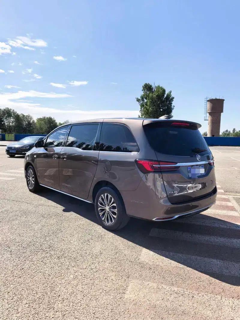 Buick GL8 2022 Facelift Land Business Class 2.0T Smart Edition — миниатюра 4