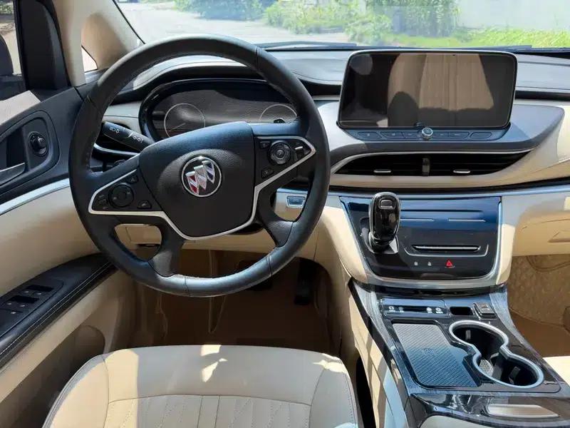 Buick GL8 2023 Land Business Class 2.0T Luxury Edition — миниатюра 10