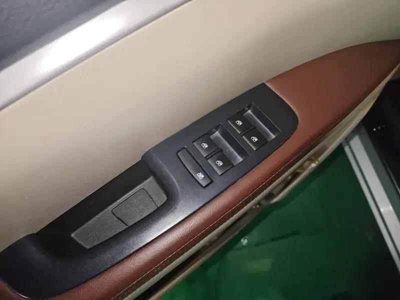 Buick GL8 2018 28T Luxury Edition (China VI Emission Standard) — миниатюра 16